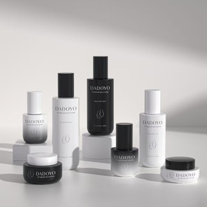 Flacon pompe en <span class=keywords><strong>verre</strong></span> givré bleu bébé mignon pour les soins de la peau, les masques faciaux et les perruques, ensembles de flacons en <span class=keywords><strong>verre</strong></span> cosmétique - Product Image 4