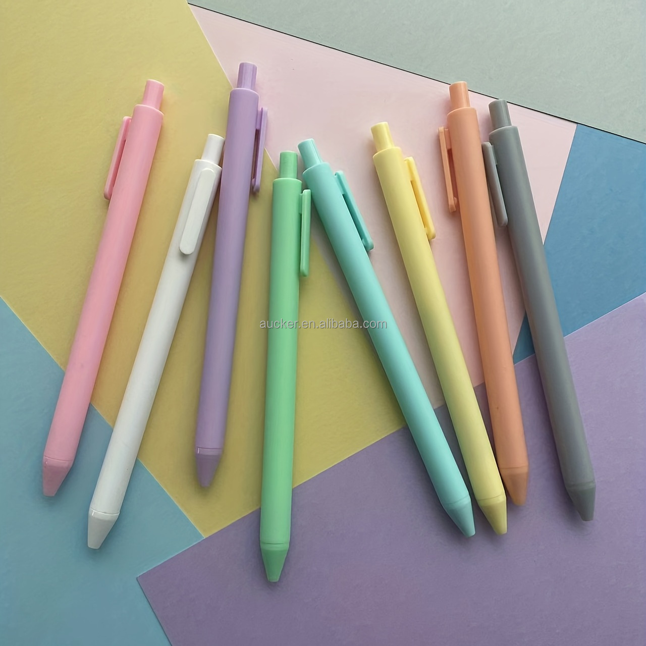 Cute Macaron Style Gel Ink Pens Aesthetic Pens Retractable 0.5 mm Black Ink Pastel Comfortable Smooth Writing Pens