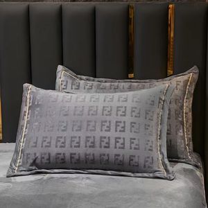 Ensemble de <span class=keywords><strong>housse</strong></span> de couette et taies d'oreiller en velours cristal sculpté, lettres de luxe, <span class=keywords><strong>housse</strong></span> confortable et unie - Product Image 6