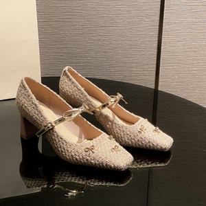 รองเท้าแต่งงานสไตล์ฝรั่งเศสสำหรับฤดูร้อน ดีไซน์หรูหราประดับคริสตัลเพชร ส้นสูงแบบสตีเล็ตโต้ พื้นหนา - Product Image 1