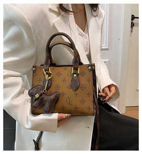 <span class=keywords><strong>Sac</strong></span> à <span class=keywords><strong>main</strong></span> tendance pour femme 2026 – Design français élégant en cuir végétalien pour le voyage et l'usage quotidien - Product Image 6