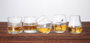 Bicchiere da whisky moderno ed ecologico in vetro soda-cemento ad alta purezza, 390ml, prodotto a macchina, disponibile a magazzino, stile Old Fashioned, ideale per hotel e come regalo aziendale - Product Image 3