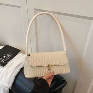 Sac à bandoulière rectangulaire avec boucle en métal pour femme - Product Image 5