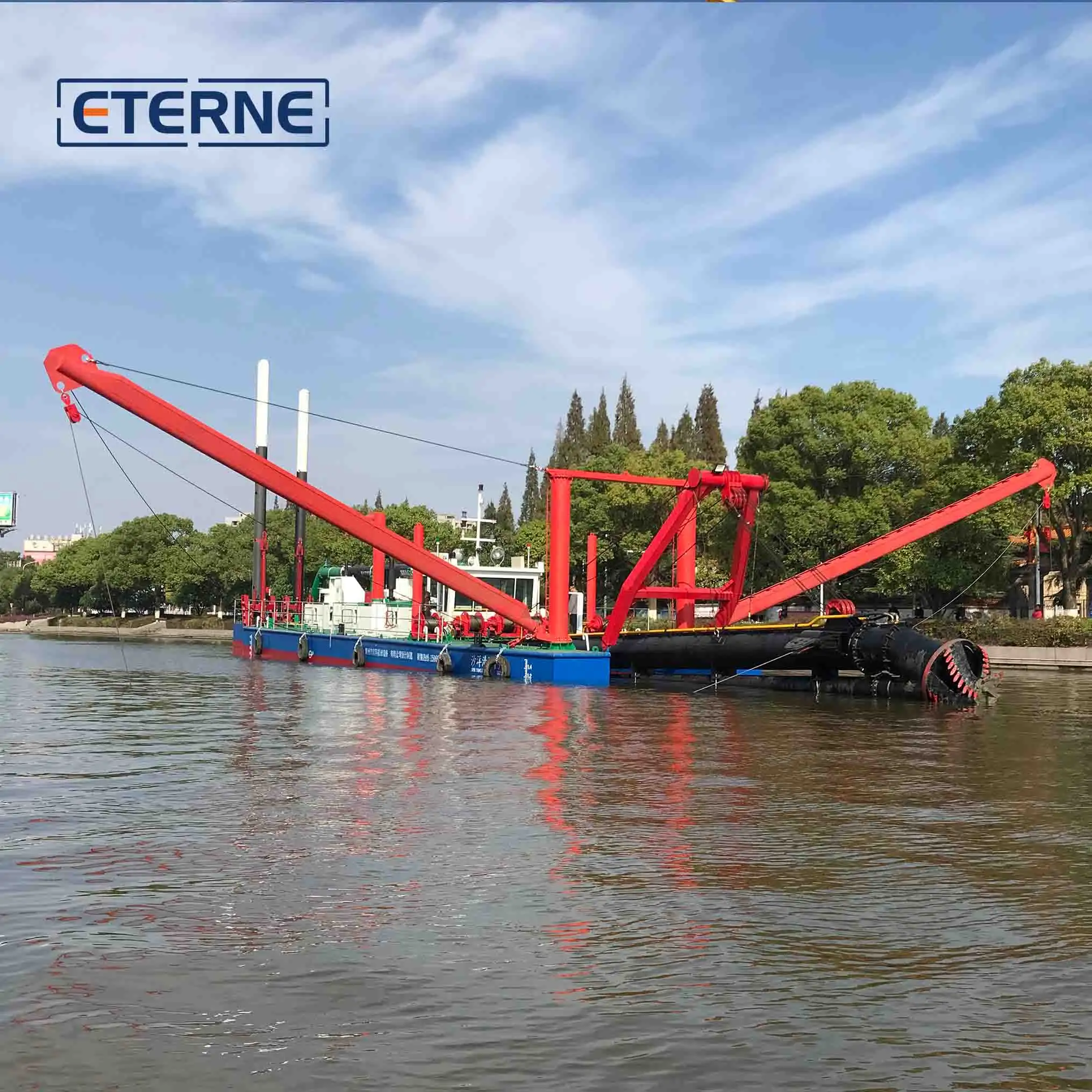 Macchina di dragaggio della sabbia del fiume della macchina mineraria della draga di aspirazione della taglierina di vendita calda di ETERNE per il lago del mare del fiume