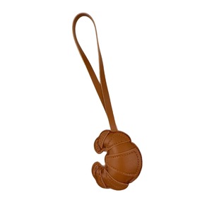 Creative Handmade Multi-layer Patch Pu Leather Croissant Bread Charms Keychain Cartoon Car Keyring Hanger Fashion Bag Pendant - Product Image 2