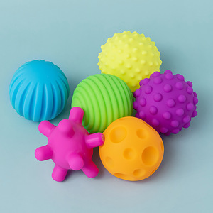 Jouet de préhension pour bébé, lot de 6 balles Manhattan en caoutchouc souple, pour le massage tactile, la perception tactile et le jeu de pincement, jouet éducatif pour le bain - Product Image 3