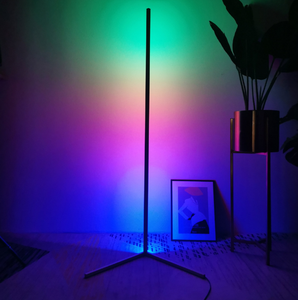 Lampada da Terra RGB Colorata per Angoli, Luce d'Atmosfera LED Creativa per Soggiorno e Camera da Letto - Product Image 1