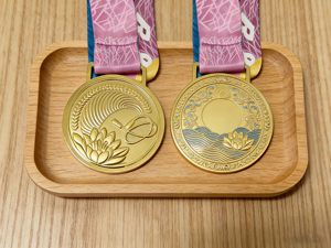 Médailles de Marathon Personnalisées en Alliage de Zinc 3D – Fabrication Moderne de Médailles Sportives Émaillées pour les Finalistes - Product Image 4