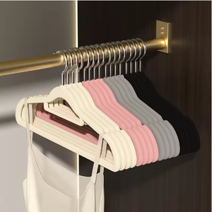 Cabide Plástico Multifuncional Antideslizante, Simplicidade Moderna para Pendurar Suéteres, Guarda-Roupa com Revestimento - Product Image 3