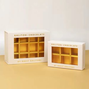 Boîtes en carton personnalisables avec plateau intérieur pour un emballage durable de sushis, de gelées, de desserts, de chocolats, avec séparateurs et fenêtre en PVC - Product Image 2