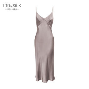 Nouvel arrivage de <span class=keywords><strong>robe</strong></span> sexy en soie de mûrier à la mode en V de Lyon <span class=keywords><strong>Robe</strong></span> longue d'été de soirée d'été pour dames - Product Image 5