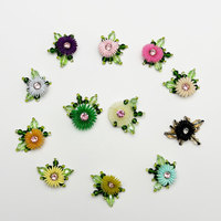 Nouveaux patchs en tissu tricotés à la main avec des paillettes et des perles en forme de tournesol et de marguerite pour broches DIY, accessoires pour cheveux, coques de téléphone, sacs