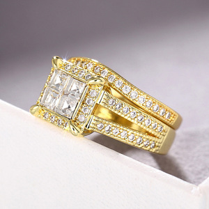 Anello di Fidanzamento con Diamante Taglio Principessa T0812 in Oro Massiccio 18K, Fascia con Diamante Naturale Colore D per Donna - Product Image 3