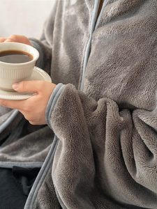 Mặc dành cho người lớn Poncho Shawl chăn gối 2 trong 1 du lịch chăn đặt cho máy bay - Product Image 2