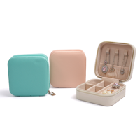 Boîte à bijoux CHEN LU en cuir PU de luxe moderne, faite à la main, avec doublure en polaire perlée, fermeture éclair carrée, portable pour colliers, boucles d'oreilles et bagues