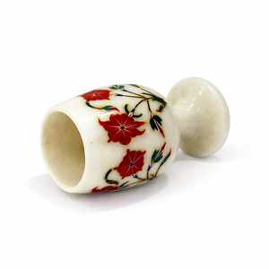 Copa de Vino de Mármol Artística y Elegante con Base Blanca y Diseño Floral Moderno Hecho a Mano, Cristalería Decorativa con Patrón Floral de Inspiración Vintage - Product Image 4