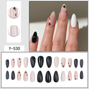 24 piezas tipo gota reutilizable prensa francesa <span class=keywords><strong>en</strong></span> las <span class=keywords><strong>uñas</strong></span> patrón de amor <span class=keywords><strong>Blanco</strong></span> <span class=keywords><strong>y</strong></span> <span class=keywords><strong>Negro</strong></span> estilo cuadrado aplicado a los dedos - Product Image 5