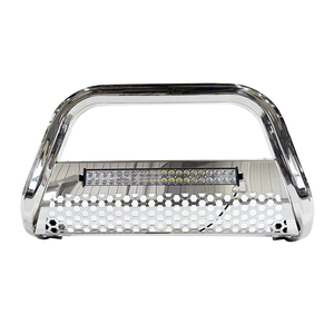 <span class=keywords><strong>Logo</strong></span> personnalisé 4x4 Accessoires Pickup Pare-chocs avant Bull Bar Nudge Bar avec lumière LED pour Hilux Hiace - Product Image 2