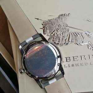 Montre analogique à quartz de luxe en acier inoxydable pour couples, design personnalisé, faible MOQ, étanche, montres pour amoureux, vente chaude - Product Image 6