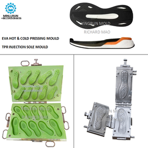 Semelle <span class=keywords><strong>de</strong></span> <span class=keywords><strong>chaussure</strong></span> <span class=keywords><strong>de</strong></span> football en EVA à crampons pour homme, légère, confortable, antidérapante et durable, pour extérieur - Product Image 4