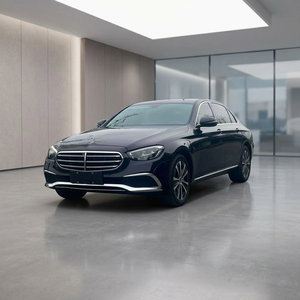 Auto Usado en Venta, <span class=keywords><strong>Mercedes</strong></span>-Benz <span class=keywords><strong>E</strong></span> 350 <span class=keywords><strong>E</strong></span> L 2022, Sedán de Lujo Híbrido Enchufable, Volante a la Izquierda, PHEV, 211hp, 120km EV, Excelente Estado - Product Image 1