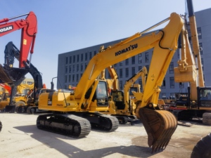 รถขุดตีนตะขาบ Komatsu PC200-7 ขนาด 20 ตัน ประสิทธิภาพสูง เครื่องยนต์เดิม รถขุดมือสองขนาดกลาง - Product Image 6