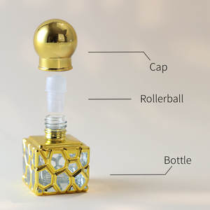 Bottiglia <span class=keywords><strong>di</strong></span> <span class=keywords><strong>Profumo</strong></span> Egiziana in Vetro, Piccola Cubica 10ml 15ml, Bottiglia Dorata Incisa Elettroplaccata, Attar all'Ingrosso a Dubai - Product Image 6