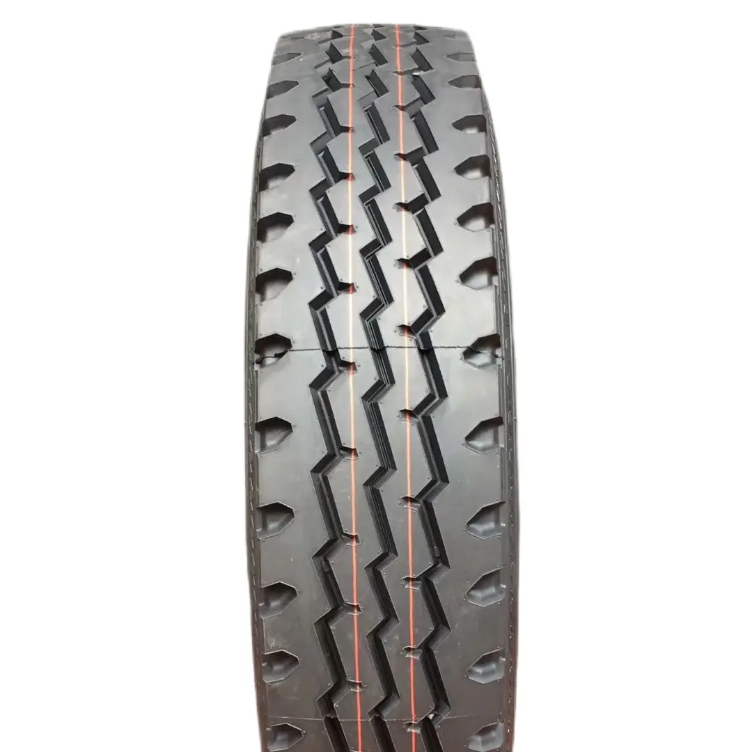 Truck tire 12R22.5 from new tire factory in china