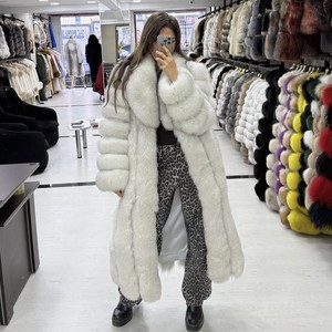 RXFurs Manteau d'hiver surdimensionné pour femme avec col en fourrure, couleur personnalisée, en vraie fourrure de renard, directement de l'usine - Product Image 2