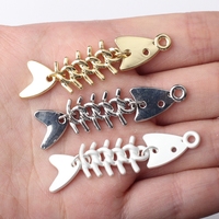 Haute popularité poisson os forme pendentif personnalisé mer Animal en alliage de Zinc charme pour les filles bijoux à bricoler soi-même résultats et composants