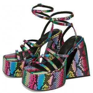 Sandalias de Plataforma Alta de Verano para Mujer, con Tiras Cruzadas, Tacones Gruesos, Diseño de Serpiente Neón, Tallas Grandes - Product Image 5