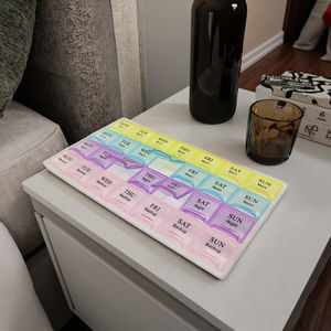 Organisateur de médicaments PP mensuel et hebdomadaire en gros, grand distributeur de pilules portable à 28 compartiments, résistant aux enfants, pour la démence - Product Image 4