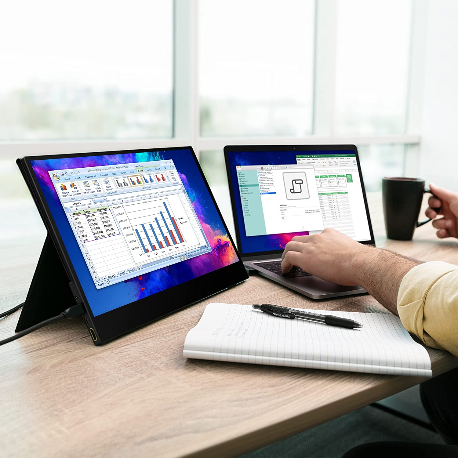 Frameless Design 15.6 Inch Ultra Slim 1080p 300 cd/m2 Brightness Portable 4K Laptop Monitor with 2 Way USB C Dual Speakers