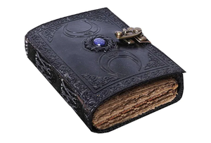 Diario de Cuero Negro Místico con Diseño de Luna Celta, Cierre Antiguo, Grimoire de Brujería y Cuadernos de Regalo - Product Image 4
