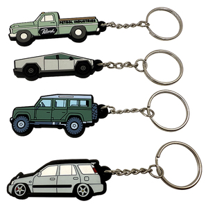 Venta al por mayor personalizado nuevo diseño de coche 2D llavero de goma de PVC DIY regalo promocional llavero al por mayor llavero - Product Image 4