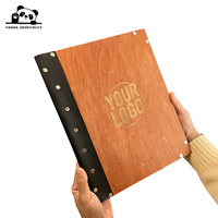 Couvertures de menu personnalisées en polybois pour restaurants, avec logo personnalisable, pages intérieures couleur, impression numérique et reliure à vis.