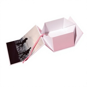 Caja de Papel Personalizada en Forma de Libro con Cinta, Papel de Arte Rosa, Embalaje de Regalo, Impresión a Cuatro Colores, Diseño Hecho a Mano - Product Image 1