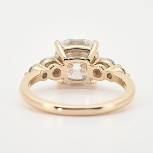 클래식 5 스톤 에메랄드 컷 모이사나이트 반지 S925 <span class=keywords><strong>18K</strong></span> 금 도금 VVS D 컬러 GRA 인증 모이사나이트 반지 - Product Image 4