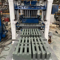 Machine de production de blocs entièrement automatique QT6-15, machine de fabrication de briques en béton de haute précision