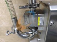 Machine de remplissage automatique à pompe à engrenages à tête unique pour liquides visqueux, crèmes, lotions, shampoings, contrôle PLC, haute précision
