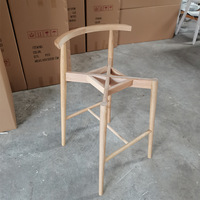 Tabouret de bar carré sans accoudoirs à pieds hauts, bon prix, empilable, robuste, pour restaurant intérieur