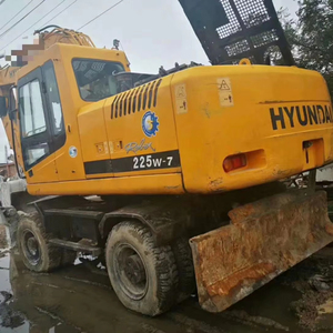 Excavatrice d'occasion, matériel de terrassement HYUNDAI 225W à vendre - Product Image 1