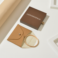 Boîte d'emballage de bijoux en papier personnalisée haut de gamme en gros, épaisseur 2 mm, matériaux recyclés, insert en mousse pour présentation en magasin et cadeaux