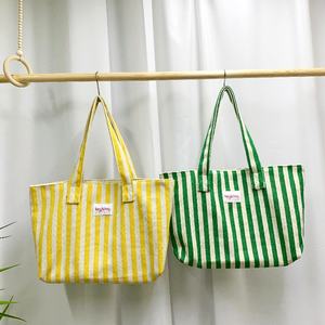 Bolso de lona a rayas duradero con logotipo de etiqueta personalizada, bolso de compras reutilizable de gran capacidad, bolso de playa de viaje portátil - Product Image 4