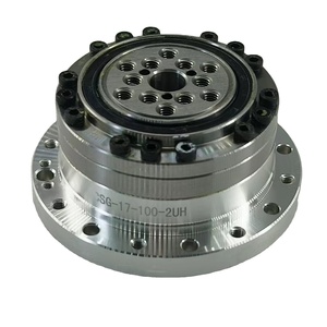 Caja de engranajes de accionamiento 3F FAMED CSG-40 para motor de 6.º eje, certificación CE, eje hueco sin holgura, 255-586 Nm de par, con brida - Product Image 1