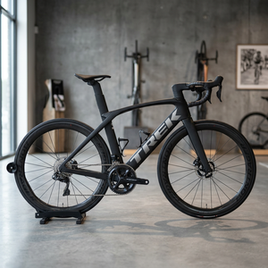 Bicicleta de Carretera de Carbono de Alto Rendimiento Madone SLR 9 Gen 6 52cm Dura-Ace Di2, Acabado Mate Humo Intenso, Lista para Entrega - Product Image 3