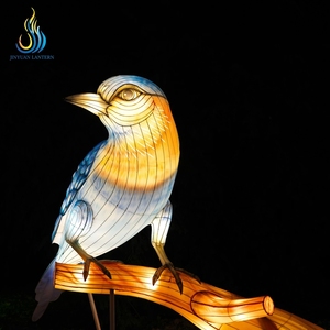 Lanterne Artigianali Personalizzate a Forma di Uccello per un Esibimento Realistico Durante il Capodanno Cinese Adatto per parchi a tema e zoo - Product Image 3