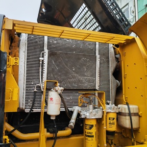Excavatrice sur chenilles CAT 325D jaune, équipement de construction lourd, machine de terrassement hydraulique montée sur chenilles - Product Image 2