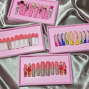 Muestra gratis diseñador de lujo hecho a mano acrílico Bling Nails <span class=keywords><strong>uñas</strong></span> artificiales prensadas <span class=keywords><strong>con</strong></span> etiqueta de marca diamantes de imitación - Product Image 1