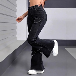 <span class=keywords><strong>Jeans</strong></span> a Vita Alta da Donna con Gamba Svasata, Lavaggio Distressed e Dettaglio Cuore 3D - Collezione Autunno/Estate - Product Image 4